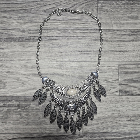 NWOT Boho Statement Necklace with White Stone - Picture 1 of 5